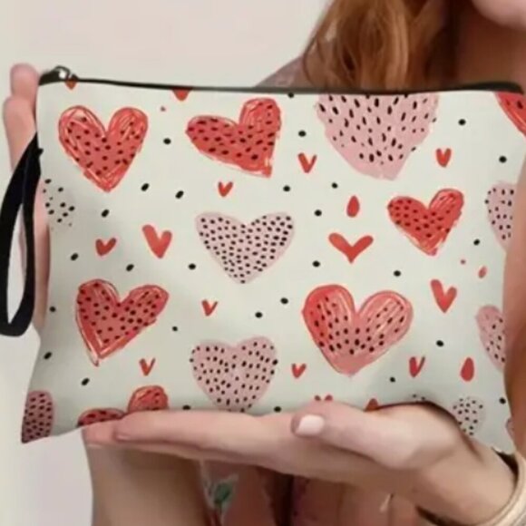 Chic Women's Makeup Bag Set with Heart Design - Picture 1 of 3